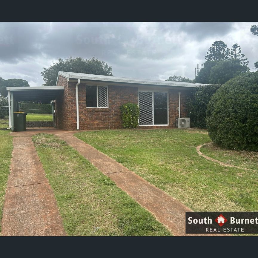 10 Webster Street, Kingaroy, Qld 4610 - Photo 1