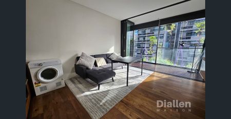 One-Bedroom Apartment with furniture in heart of Chippendale - Photo 2