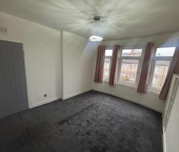 3 bedroom apartment to rent - Photo 6