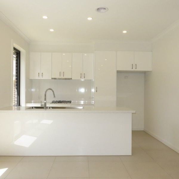 Spacious 2-Bedroom Home with Modern Amenities in Lalor - Photo 1