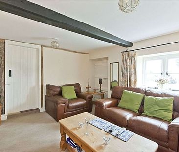 Delightful two bedroom cottage to rent, in the charming village of Bentley - Photo 2
