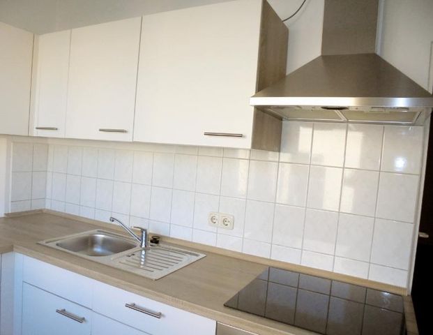 Ab jetzt wohne ich im Zentrum!! 3 Räume ++ Aufzug ++ schicke Einbauküche++Abstellraum - Foto 1