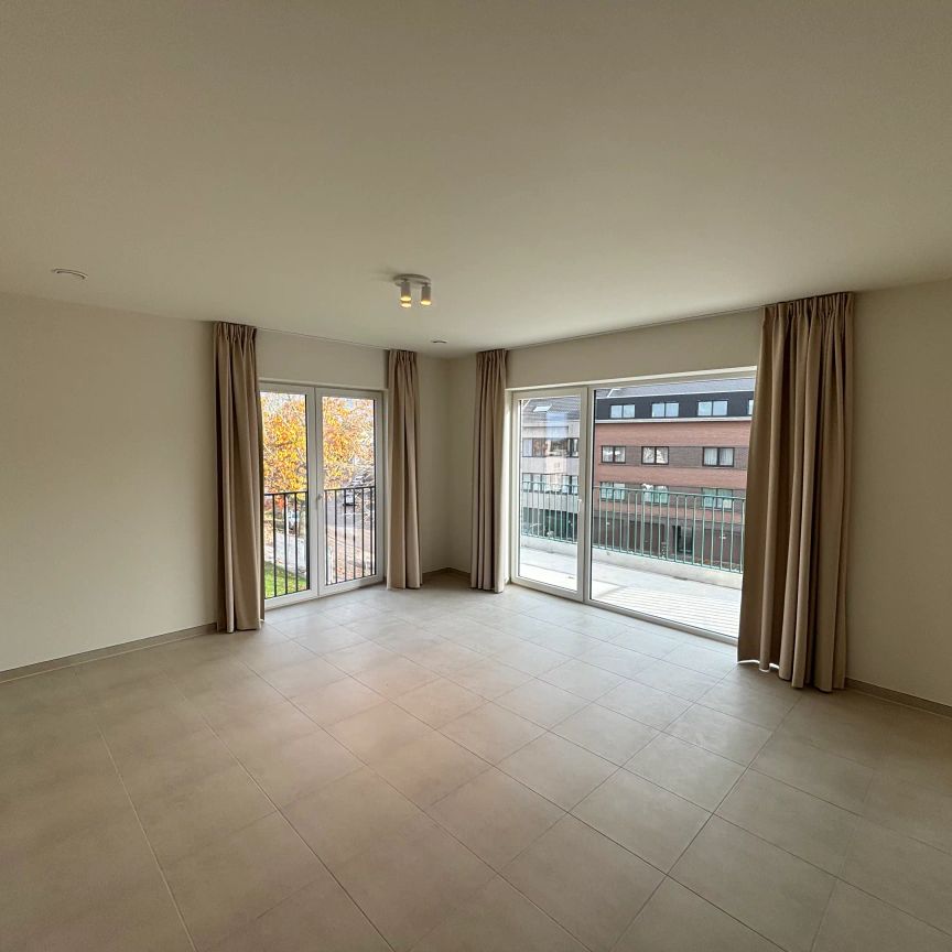 Rustig en Energiezuinig Wonen: Nieuwbouwappartement met 2 Slaapkamers en Bureau - Photo 1