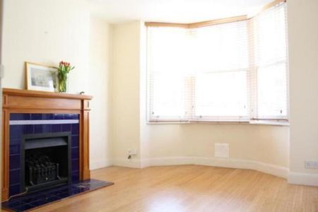 2 bedroom semi-detached house to rent - Photo 4