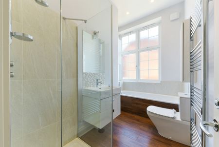 Augustus Road, SW19, London - Photo 3