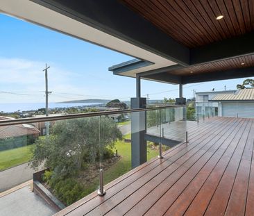 Coastal Living with Stunning Bay Views - Photo 4