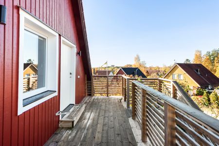 Hallonvägen, Norrtälje - Photo 2