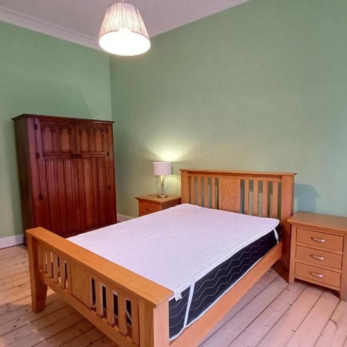 2 bed flat for rent in Merchiston - Photo 1