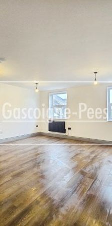 Central Road - Worcester Park - Photo 1