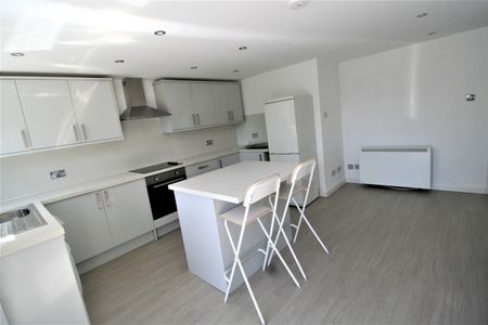 2 Bed Flat, Harper House, M19 - Photo 3