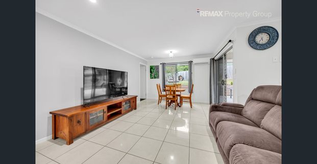 4 Bedroom Modern Home! - Photo 1