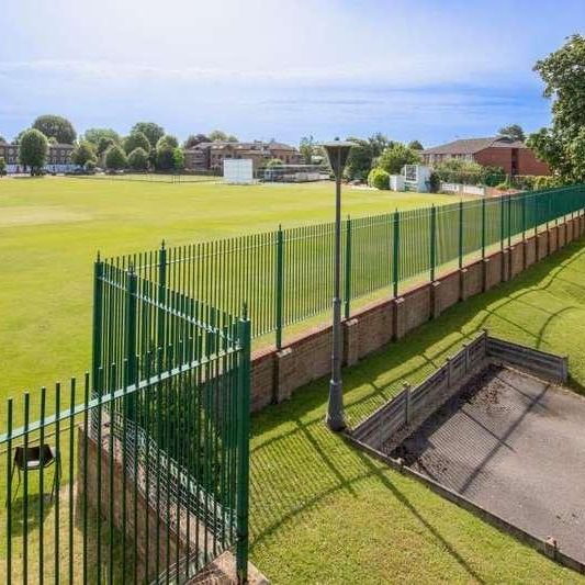 Warne Court, Enfield, EN1 - Photo 1