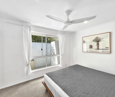 Beautiful, Light Filled Unit in Prime Location - Photo 6