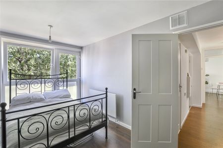 Emmott Close, E1 - Photo 4