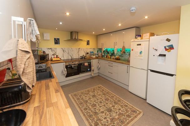 7 bedroom house to rent - Photo 1