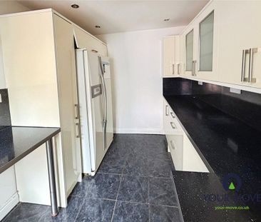 4 bedroom terraced house to rent - Photo 5