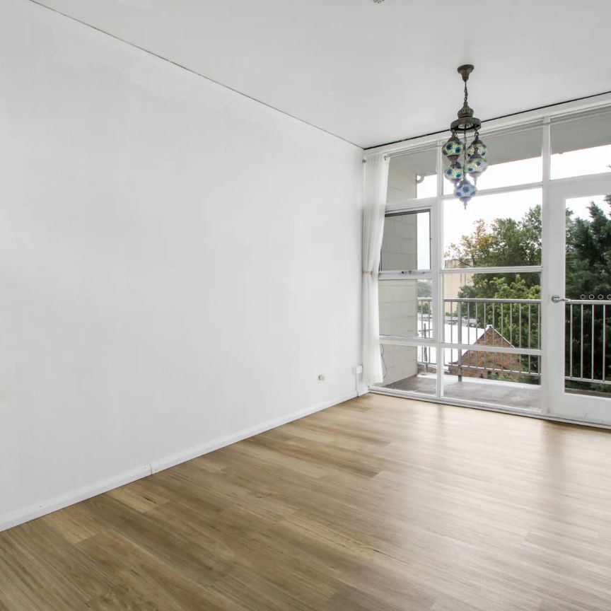 Bright 2-Bedroom Apartment with Parking in the Heart of Glebe - Photo 1
