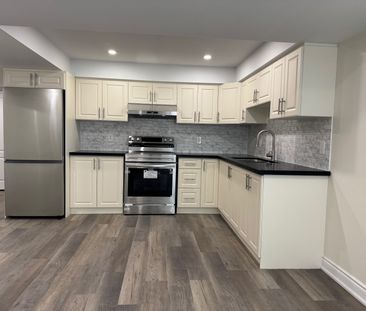 For Lease - 38 Credo Drive, Vaughan, Ontario - Photo 4