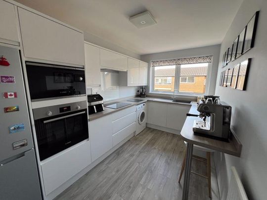 2 bedroom property to rent - Photo 1