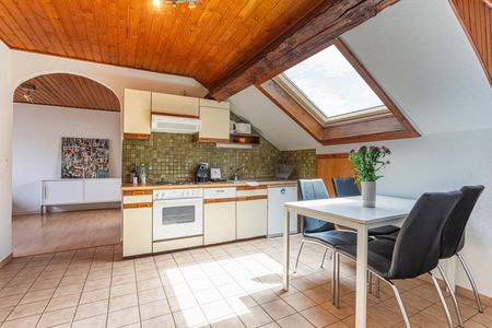 Charming one-bedroom apartment on a high floor near the Lausanne train station - Rue du Simplon 10! - Photo 3