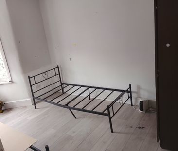 Room in a Shared House, Audrey Road, IG1 - Photo 3
