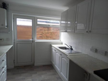 *COMING SOON* Swallow Close, Eastbourne - Photo 3