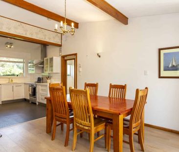 Spacious 4-bedroom home in Avonhead! - Photo 4