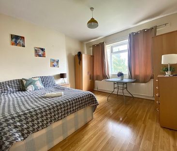 Room in a Shared House, Gibbon Road, W3 - Photo 3
