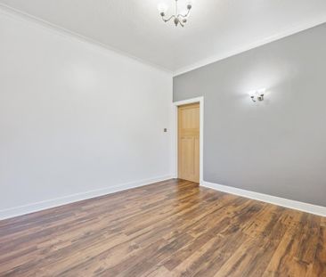 4 bedroom semi-detached bungalow to rent - Photo 3