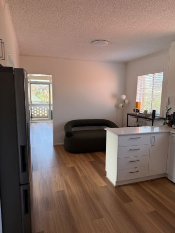 Bondi Beach - Photo 4