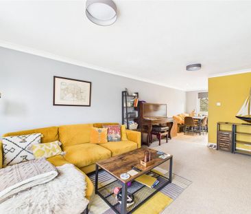 2 bedroom maisonette to rent - Photo 2