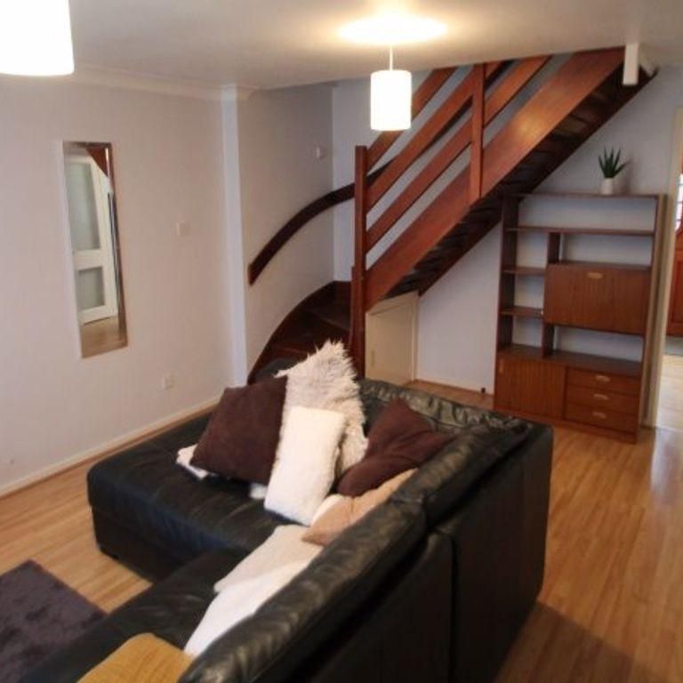 2 bedroom house to rent - Photo 1