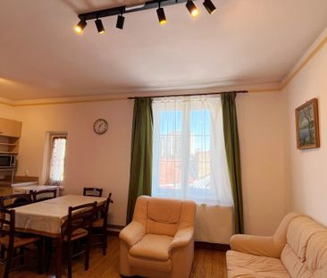 Apartament cu 3 camere in Zona Centrală - Photo 2