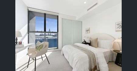 Sleek North West facing two level apartment - Photo 5