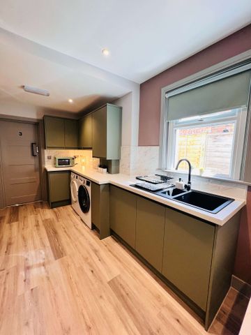 Foxhall Road Bedroom 6 - Photo 5