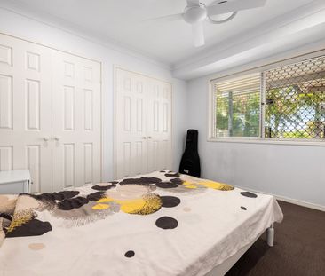 Spacious Family Home with Pool, Solar Power & Dual-Living Potential - Photo 5