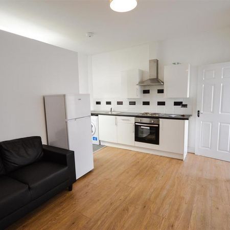 1 bedroom apartment to rent - Photo 4