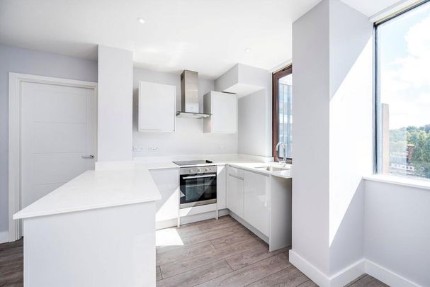 2 bedroom flat to rent - Photo 1