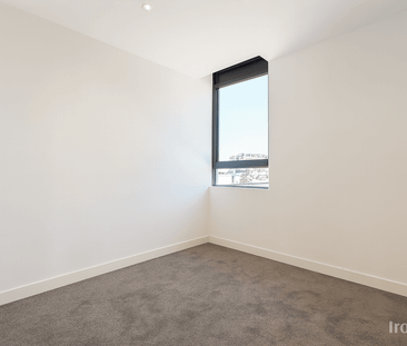 Perfectly Positioned Featuring Brand New Carpet Throughout - Photo 2