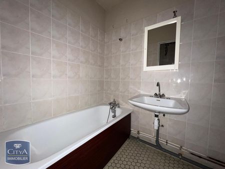 Location Appartement 3 pièces 62m² VELIZY VILLACOUBLAY 78140 - Photo 2