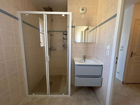 Location Appartement 2 pièces 52m² - Photo 5