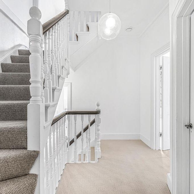 5 bedroom detached house to rent - Photo 1