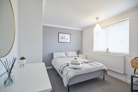 5 bedroom terraced house to rent - Photo 2