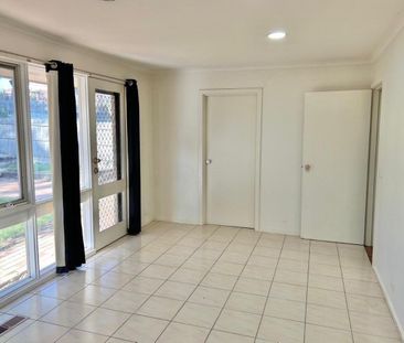 SINGLE LEVEL LIVING IN AN EXCEPTIONAL LOCATION - Photo 2