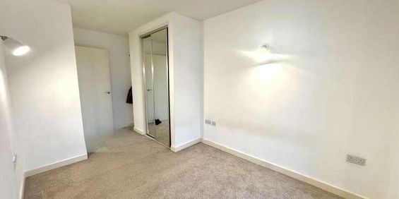 Vantage Building, Station Approach, Hayes, UB3 - Photo 3