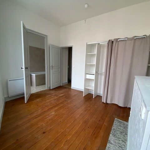 Location Appartement 2 pièces 40m² LA ROCHELLE 17000 - Photo 1