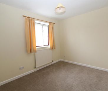2 bedroom semi-detached house to rent - Photo 4
