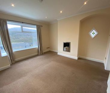 2 bedroom semi-detached house to rent - Photo 2