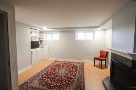 For Lease - 243 Acadia Drive, Oshawa, Ontario - Photo 4