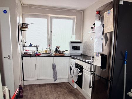 3 Bed Flat, Leysdown House, SE17 - Photo 5